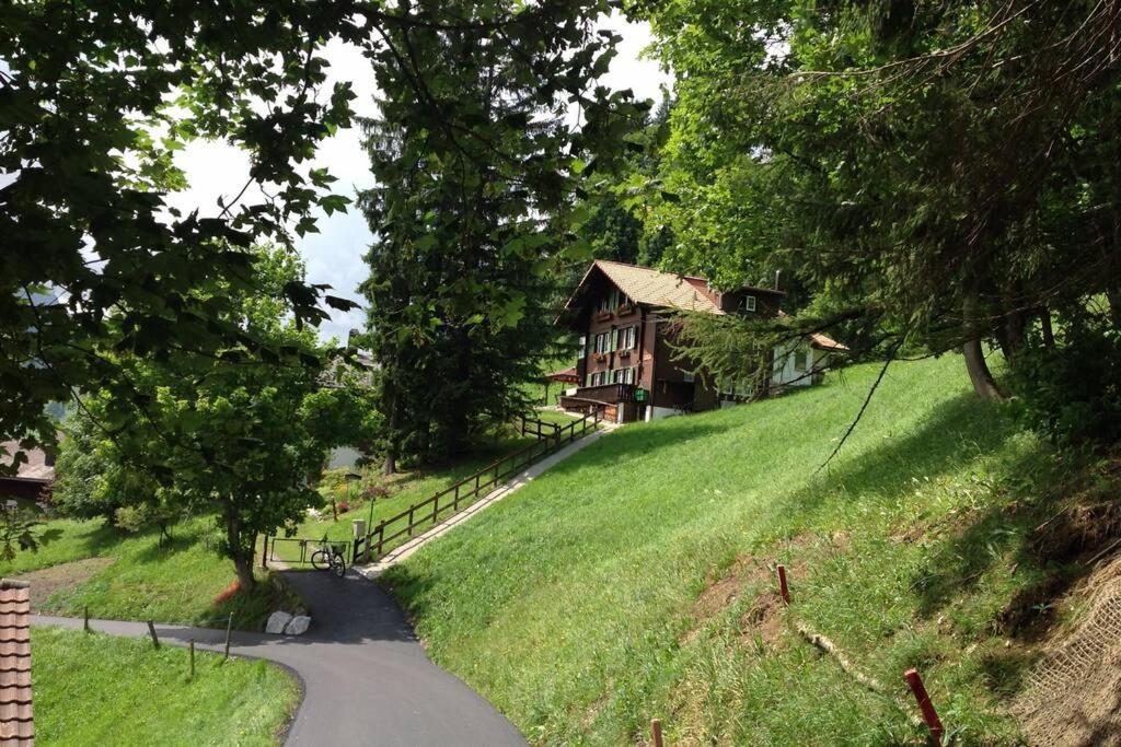 Chalet Sonnenheim Mit Atemberaubender Aussicht Adelboden Bagian luar foto